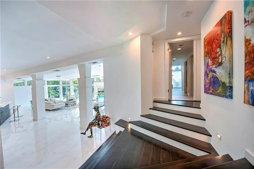 28 PELICAN DRIVE Fort Lauderdale, FL 33301