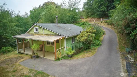 206 Pioneer Boulevard
