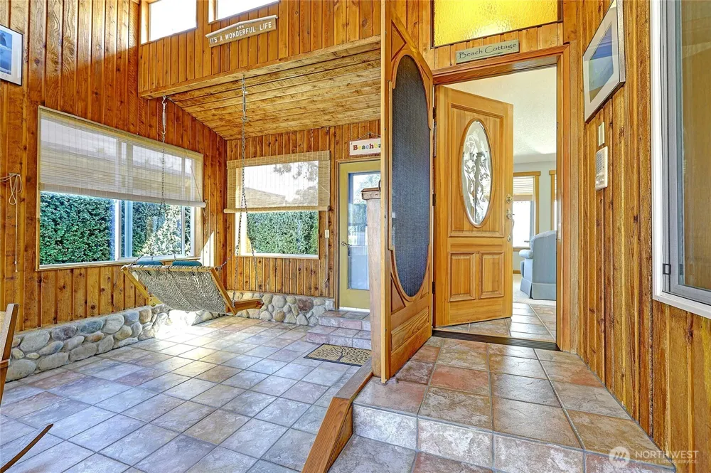 870 Livingston Bay Shore Drive Camano Island, WA 98282