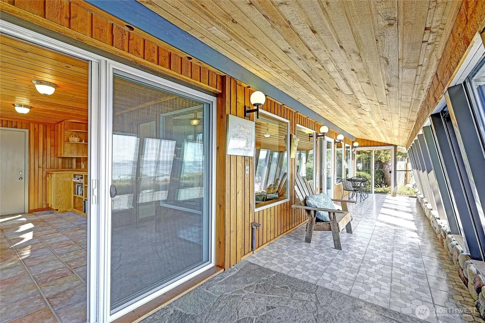 870 Livingston Bay Shore Drive Camano Island, WA 98282