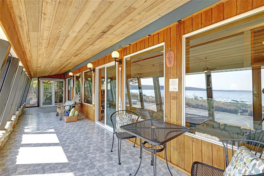 870 Livingston Bay Shore Drive Camano Island, WA 98282