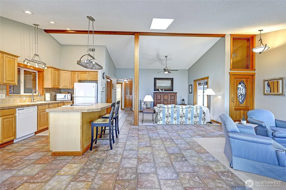 870 Livingston Bay Shore Drive Camano Island, WA 98282