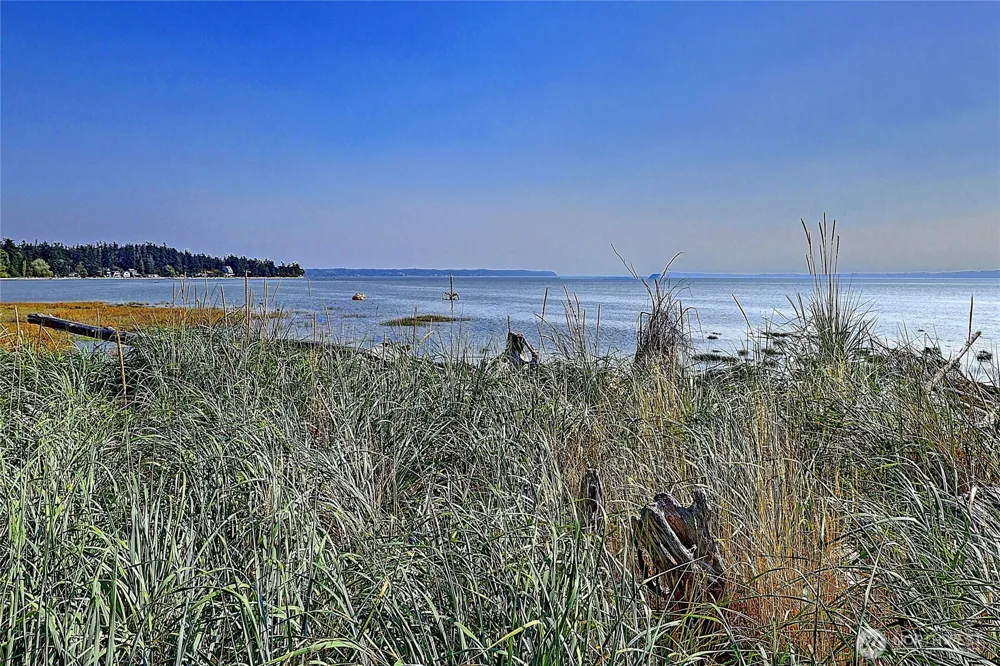 870 Livingston Bay Shore Drive Camano Island, WA 98282