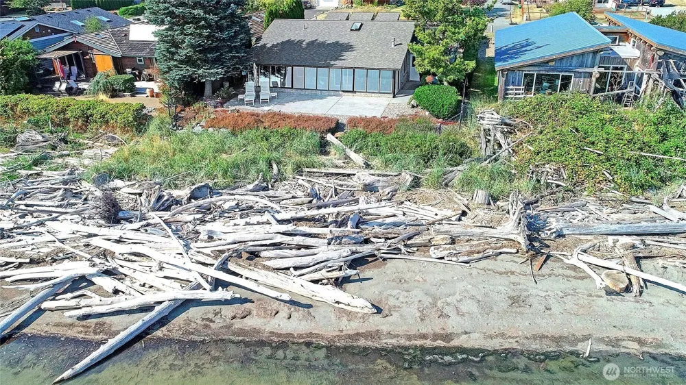 870 Livingston Bay Shore Drive Camano Island, WA 98282