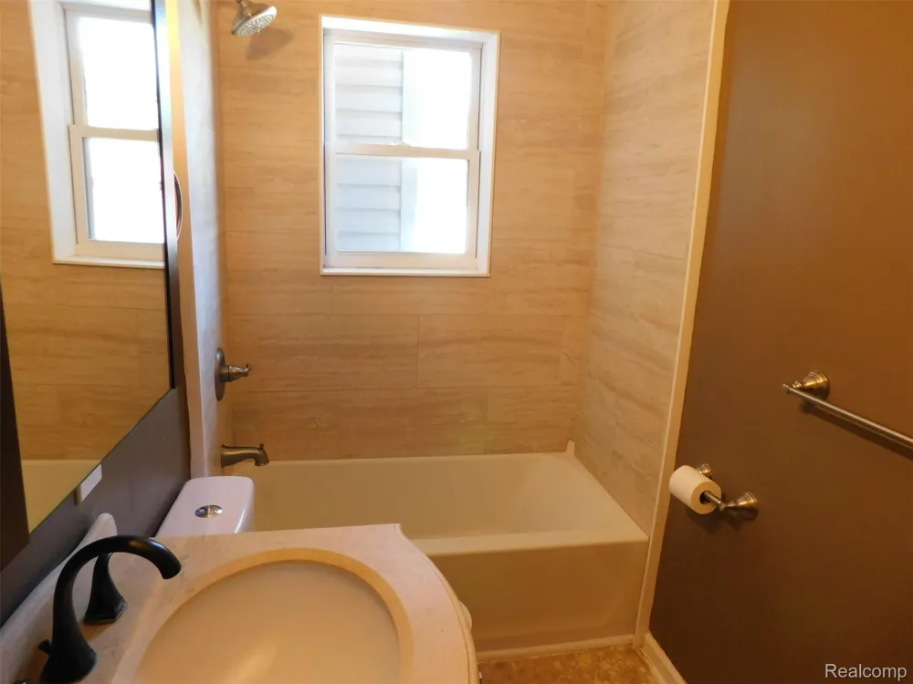 23540 GLENBROOK STREET St Clair Shores City, MI 48082