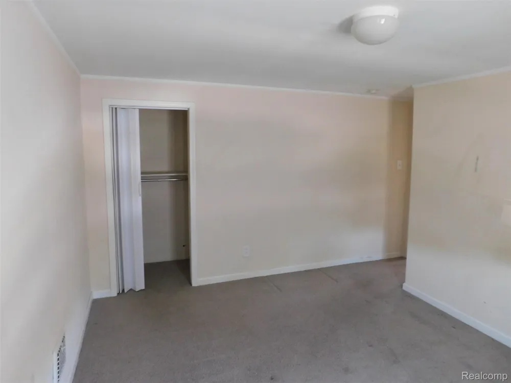 23540 GLENBROOK STREET St Clair Shores City, MI 48082
