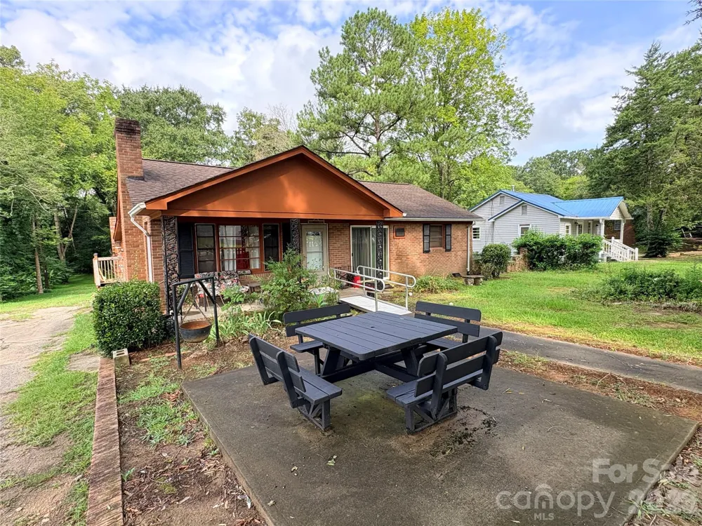 420 Hampton Road Lancaster, SC 29720