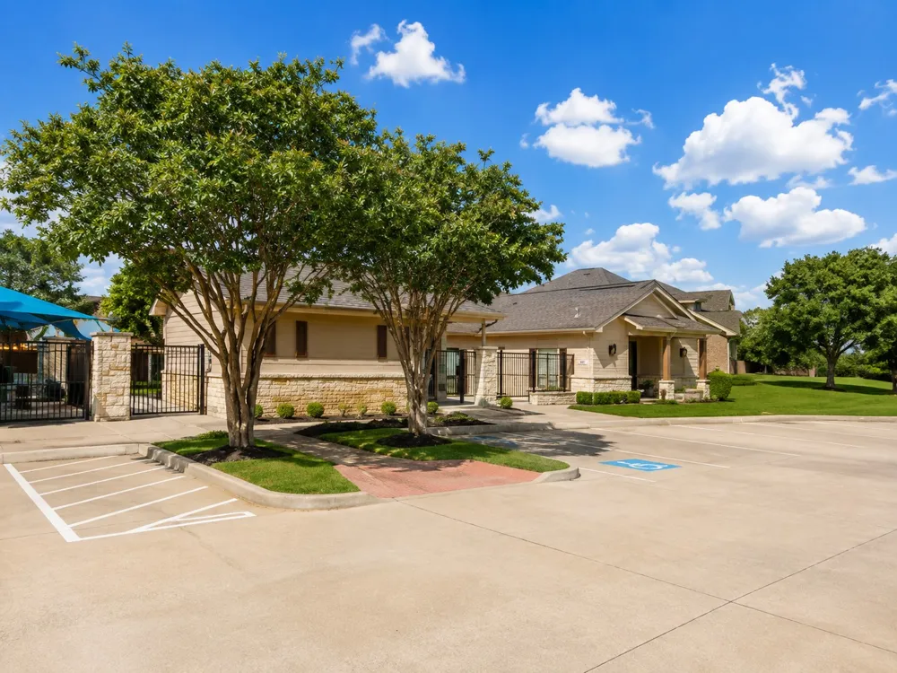2401 Fieldcrest Drive Rockwall, TX 75032