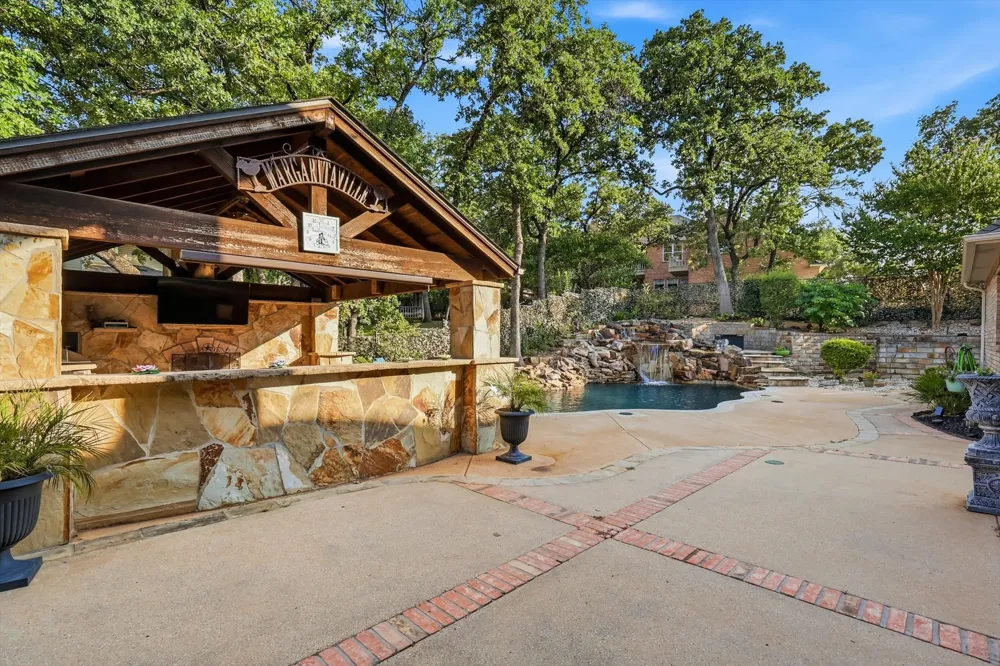 680 Chaparral Court Highland Village, TX 75077