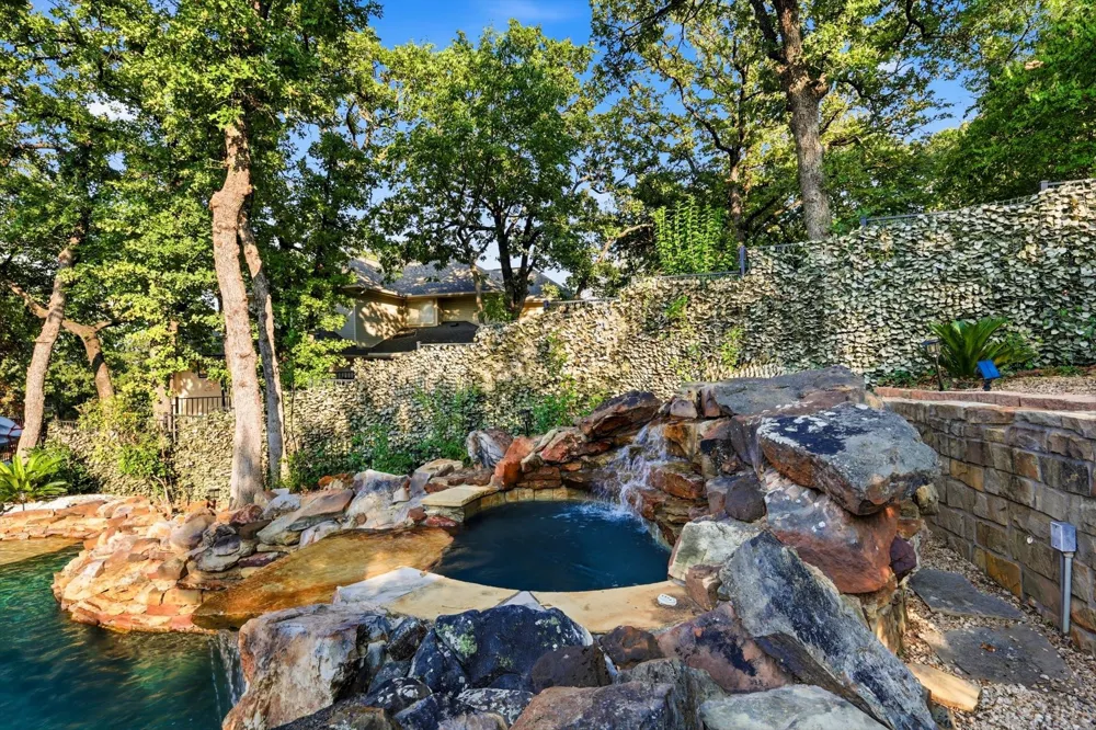 680 Chaparral Court Highland Village, TX 75077