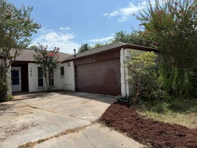 1635 Bradney Drive Houston, TX 77077