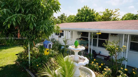2506 Acapulco Dr