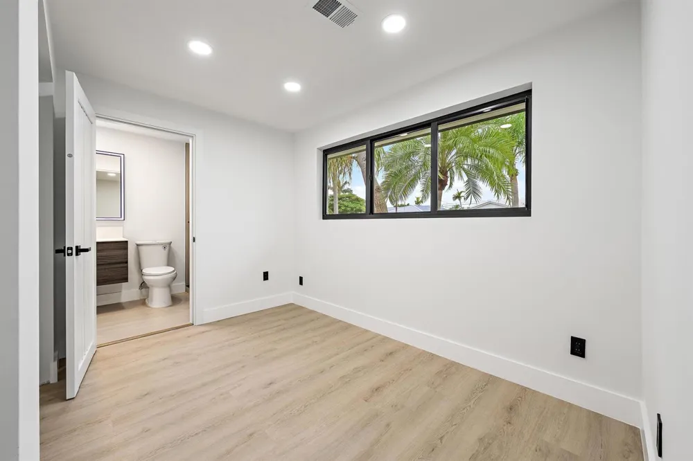 360 Saturn Avenue Tequesta, FL 33469