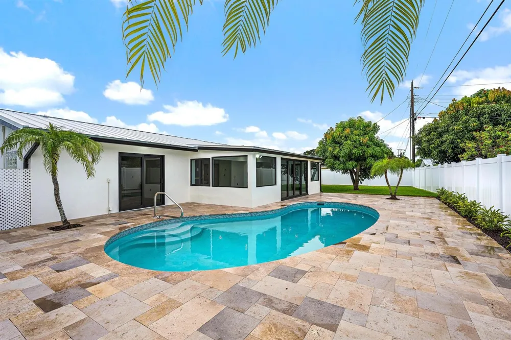 360 Saturn Avenue Tequesta, FL 33469