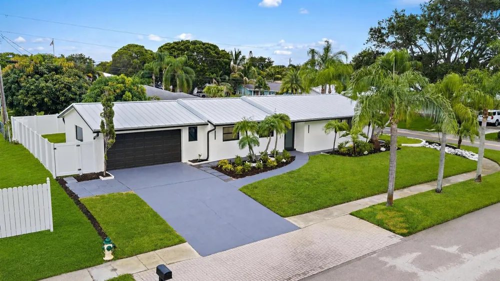 360 Saturn Avenue Tequesta, FL 33469