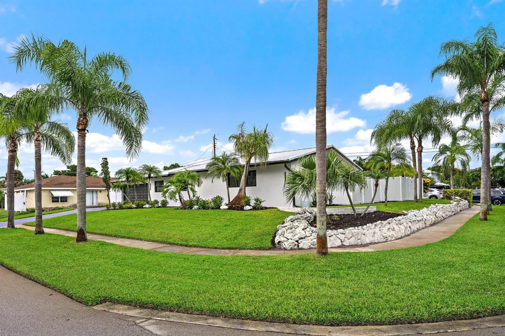 360 Saturn Avenue Tequesta, FL 33469
