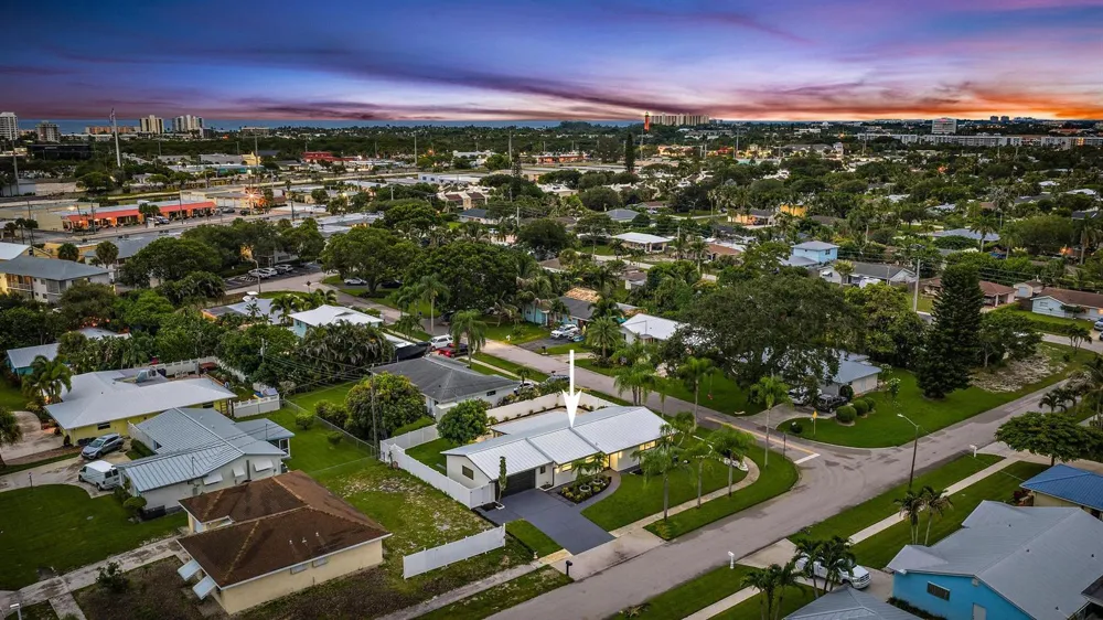 360 Saturn Avenue Tequesta, FL 33469