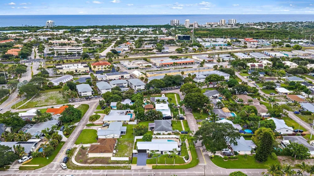 360 Saturn Avenue Tequesta, FL 33469