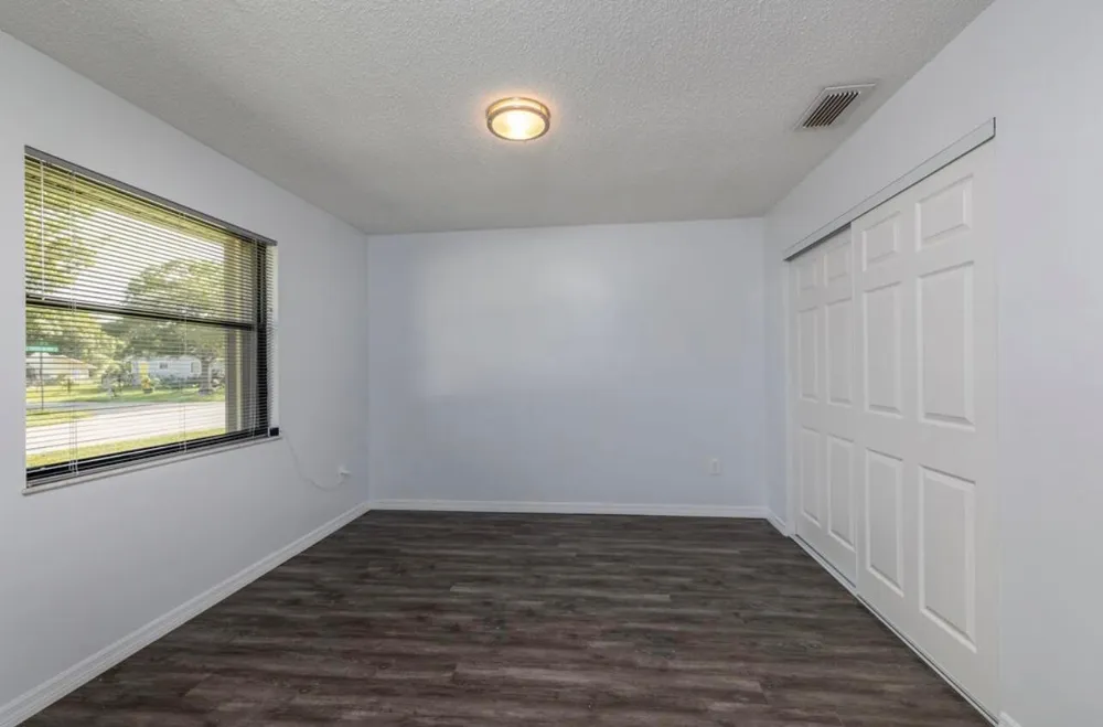 2714 Rhode Island Avenue Fort Pierce, FL 34947