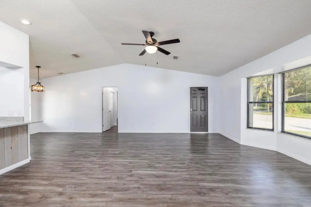 2714 Rhode Island Avenue Fort Pierce, FL 34947
