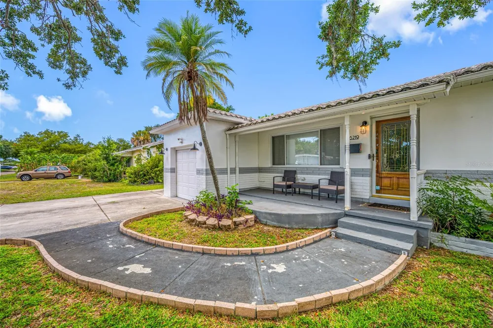 6219 HAMPTON DRIVE St Petersburg, FL 33710