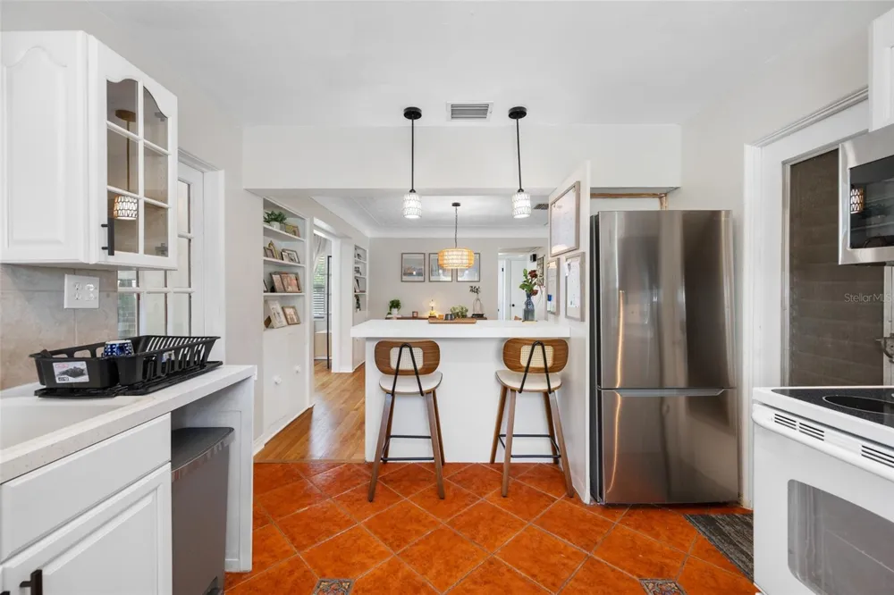 6219 HAMPTON DRIVE St Petersburg, FL 33710