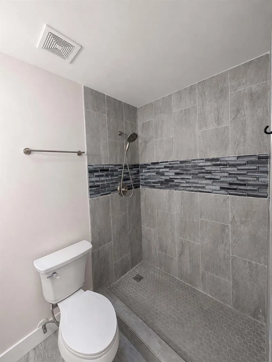 1524 NW 34TH PLACE Gainesville, FL 32605