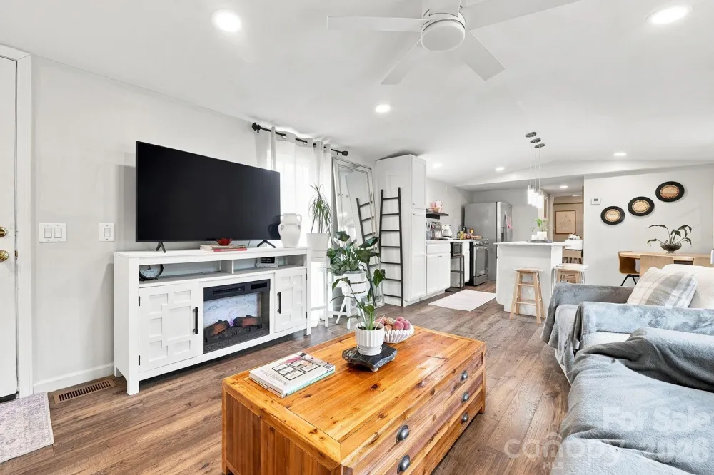 1433 Oakbrook Lane Denver, NC 28037