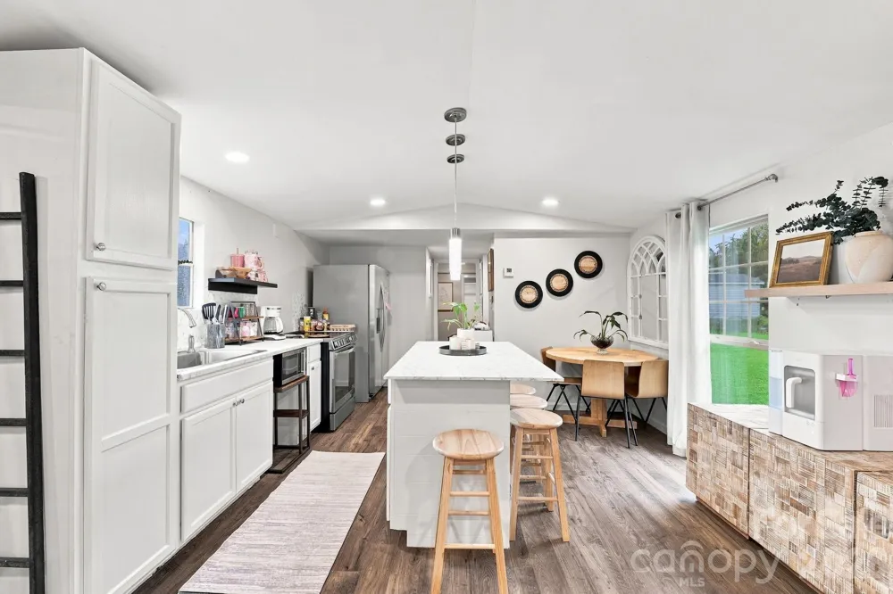 1433 Oakbrook Lane Denver, NC 28037
