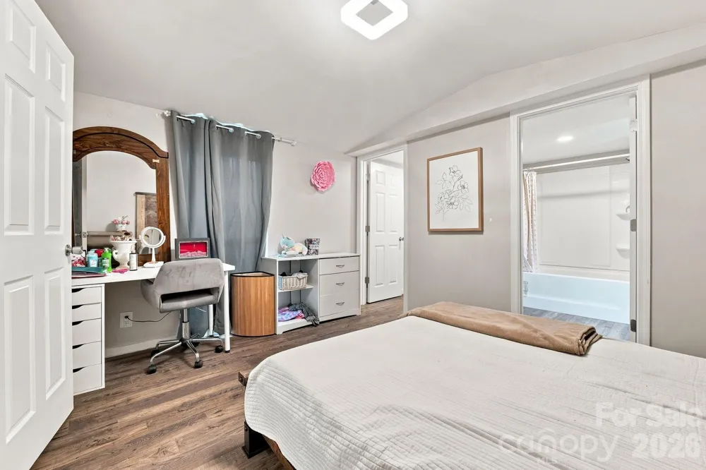 1433 Oakbrook Lane Denver, NC 28037