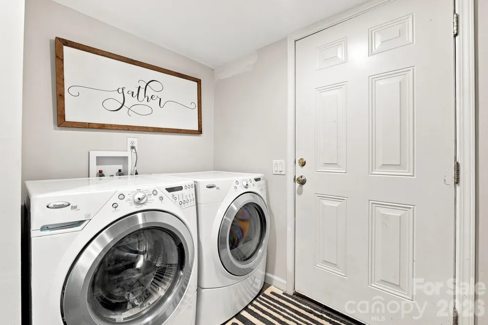 1433 Oakbrook Lane Denver, NC 28037