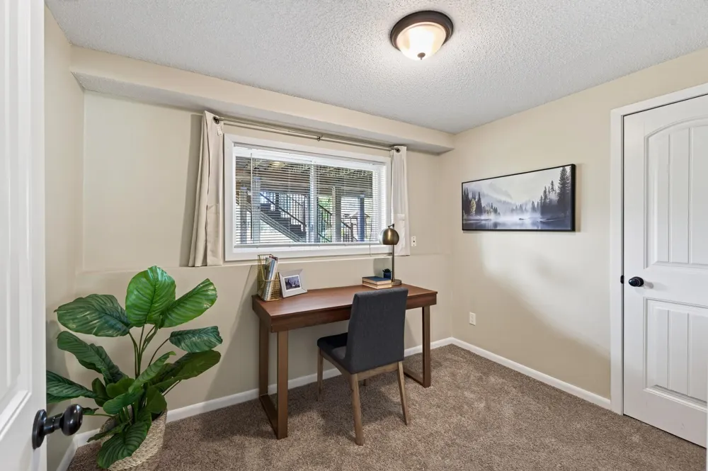 4251 Elizabeth Lane Vadnais Heights, MN 55127