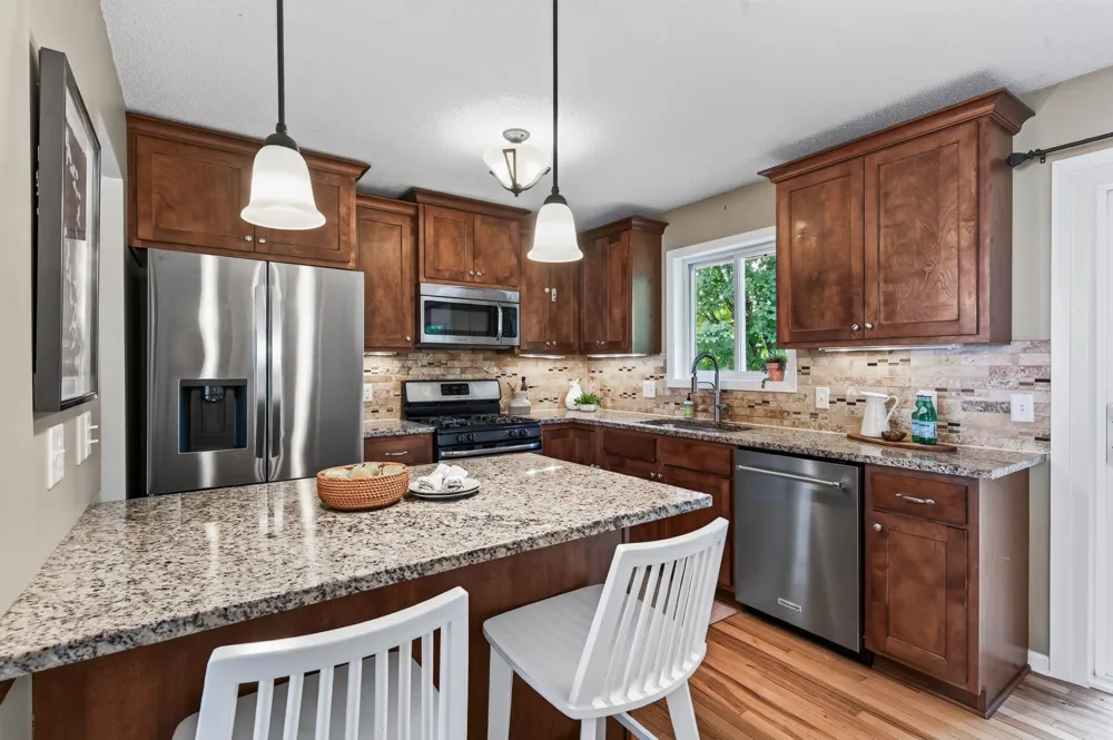 4251 Elizabeth Lane Vadnais Heights, MN 55127