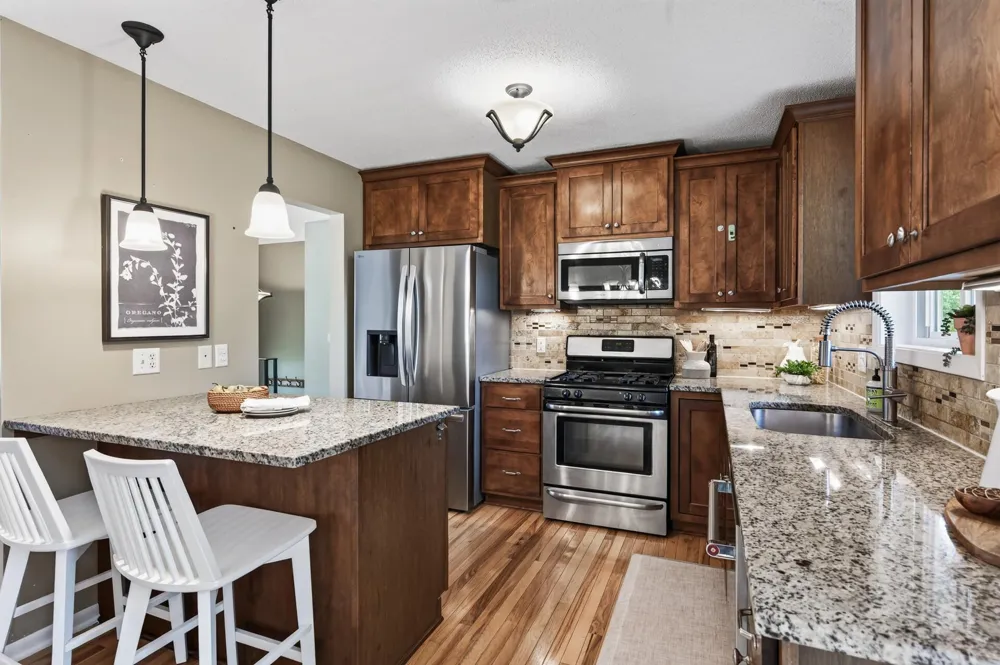 4251 Elizabeth Lane Vadnais Heights, MN 55127