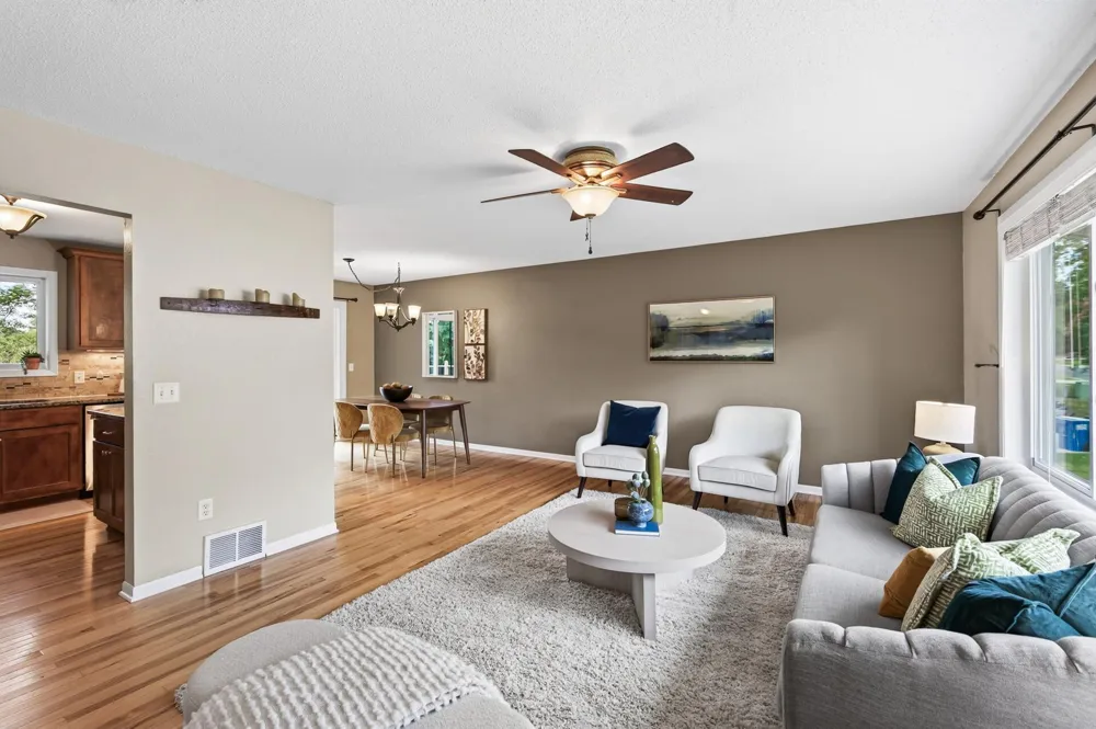4251 Elizabeth Lane Vadnais Heights, MN 55127