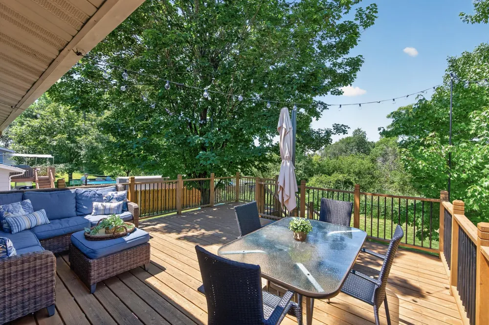 4251 Elizabeth Lane Vadnais Heights, MN 55127