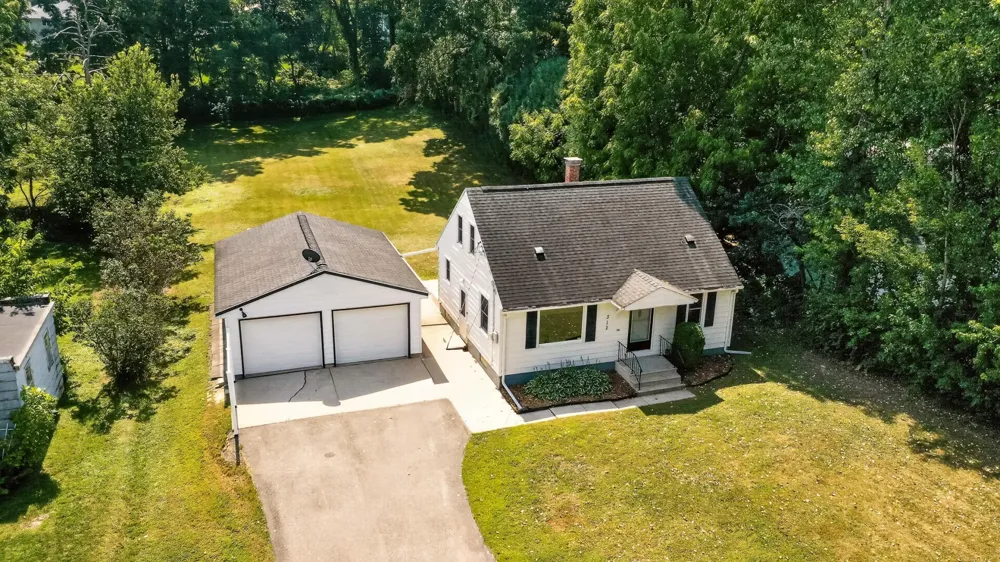 312 21st Street SW Rochester, MN 55902
