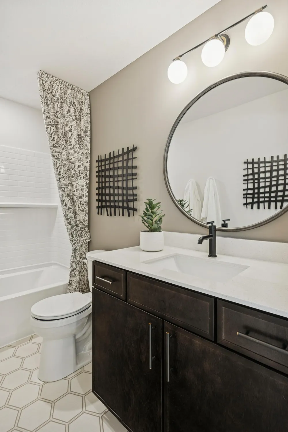 4124 Ramsay Way Waconia, MN 55388