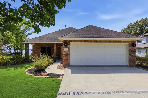 16457 Hunters Trail