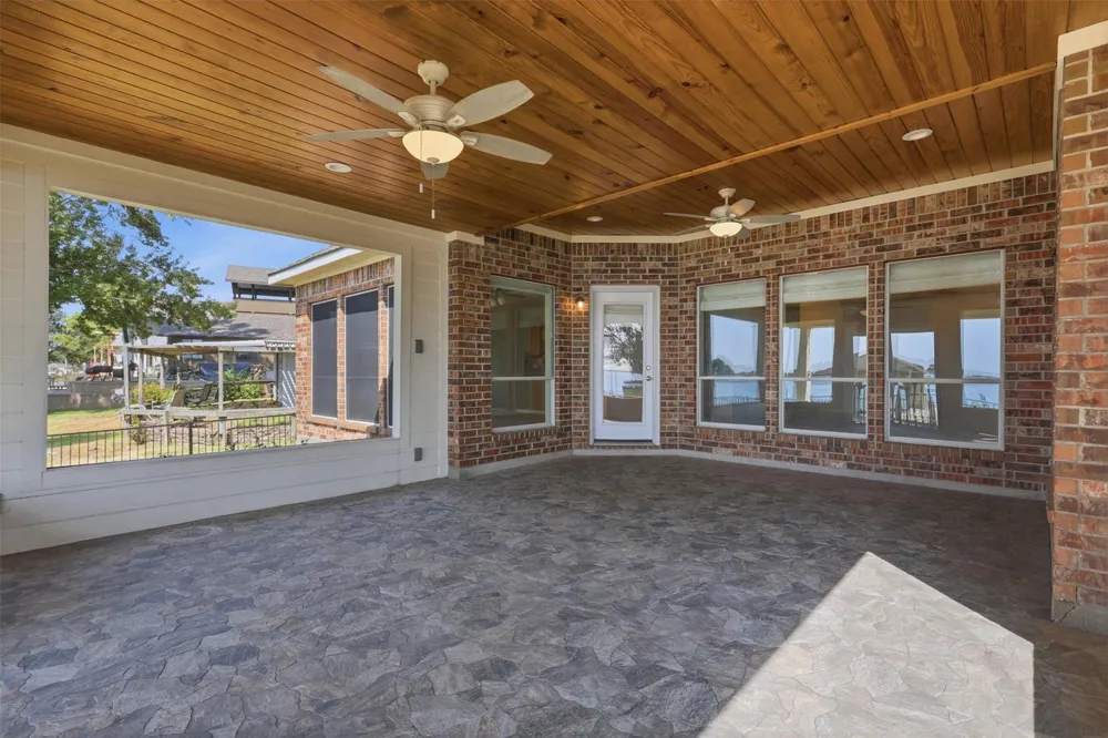 16457 Hunters Trail Montgomery, TX 77356