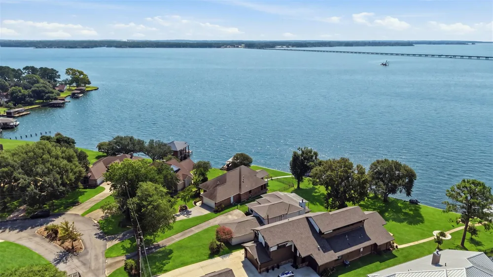 16457 Hunters Trail Montgomery, TX 77356