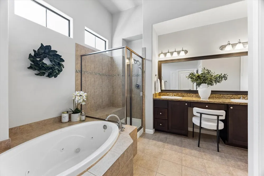 1045 W 22nd Street #K Houston, TX 77008