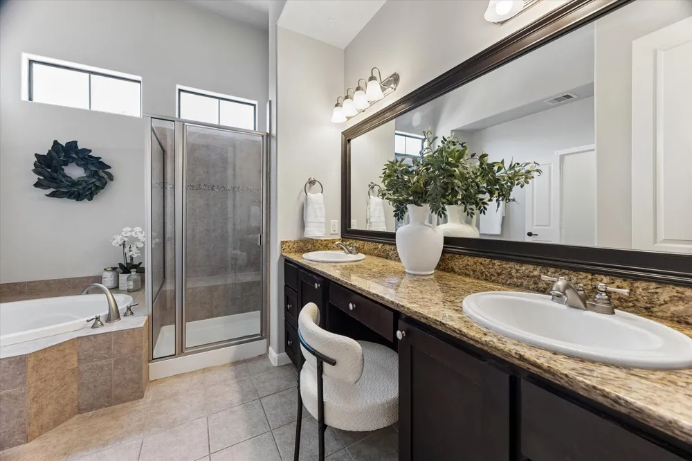 1045 W 22nd Street #K Houston, TX 77008