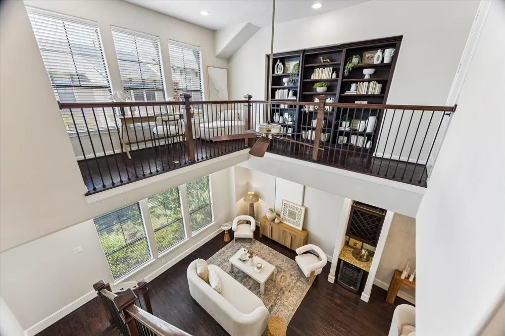 1045 W 22nd Street #K Houston, TX 77008
