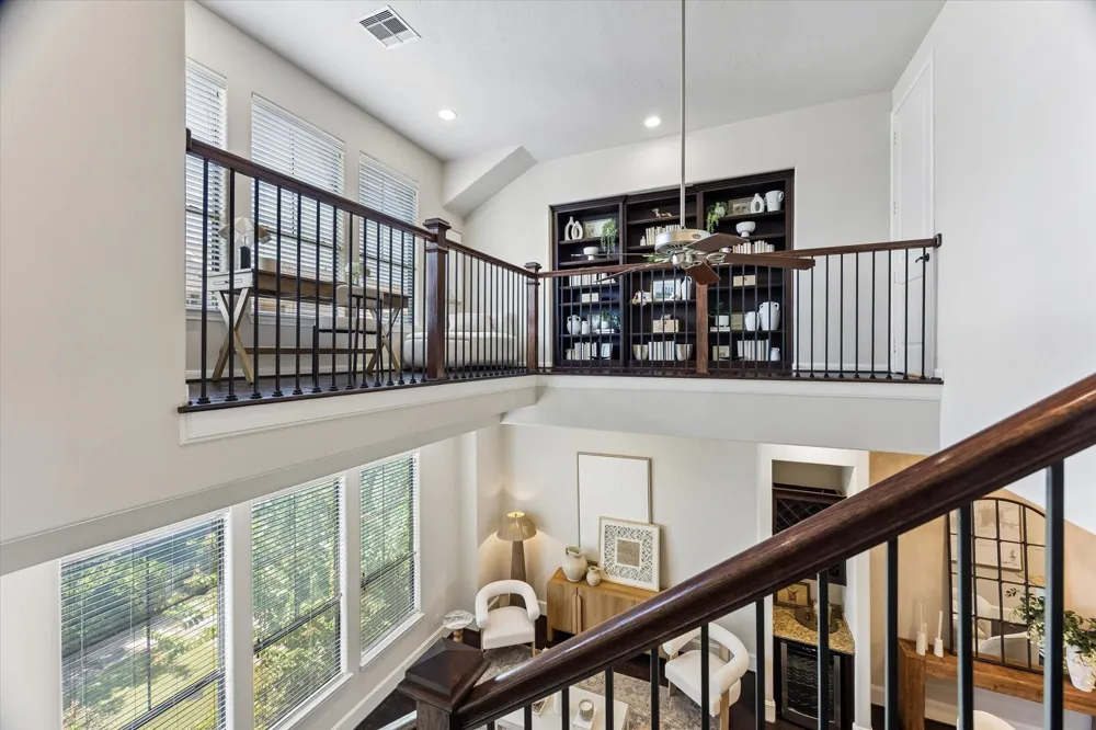 1045 W 22nd Street #K Houston, TX 77008