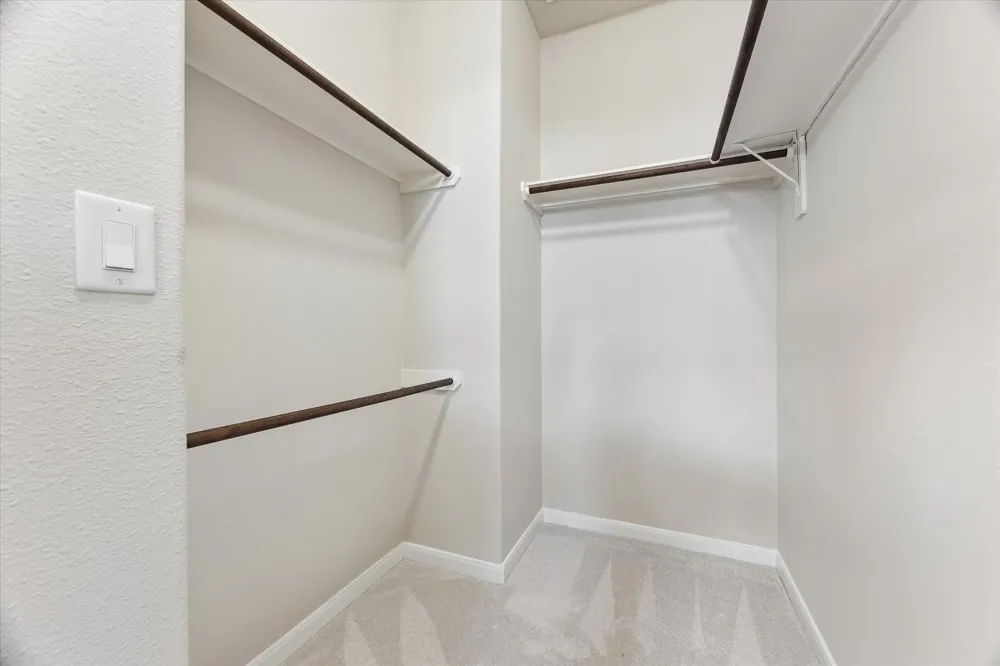 1045 W 22nd Street #K Houston, TX 77008