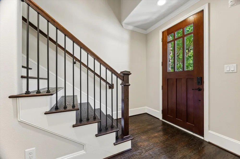 1045 W 22nd Street #K Houston, TX 77008