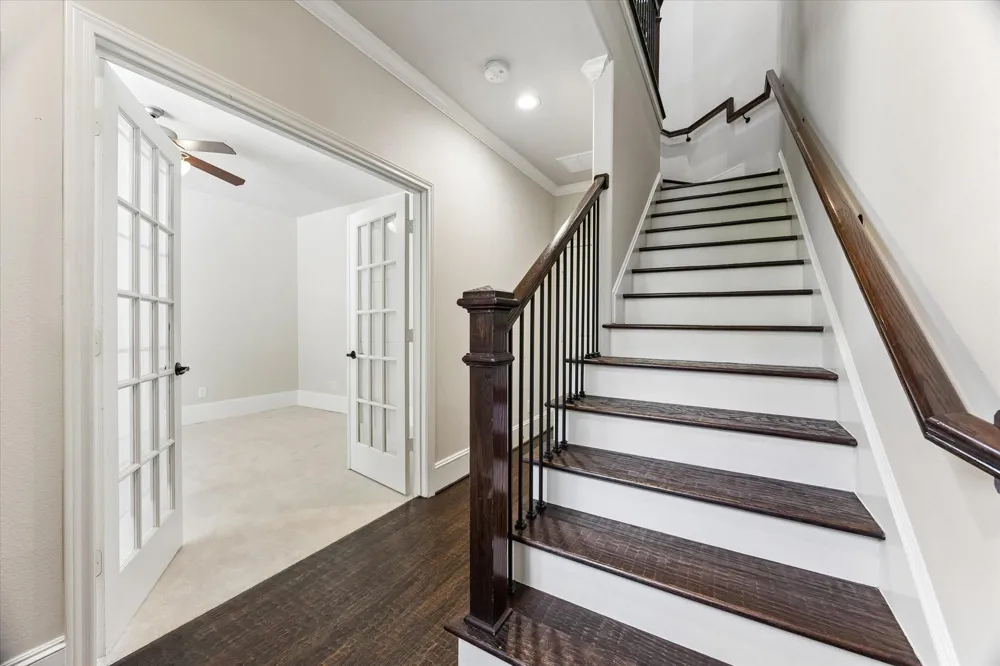 1045 W 22nd Street #K Houston, TX 77008