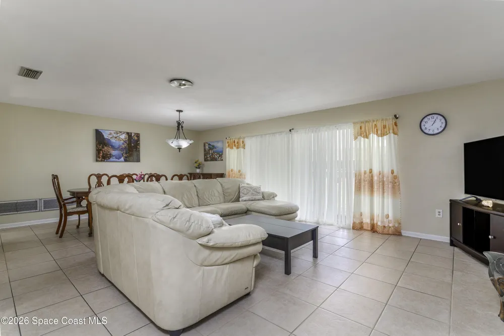 506 Walker Street Melbourne, FL 32901