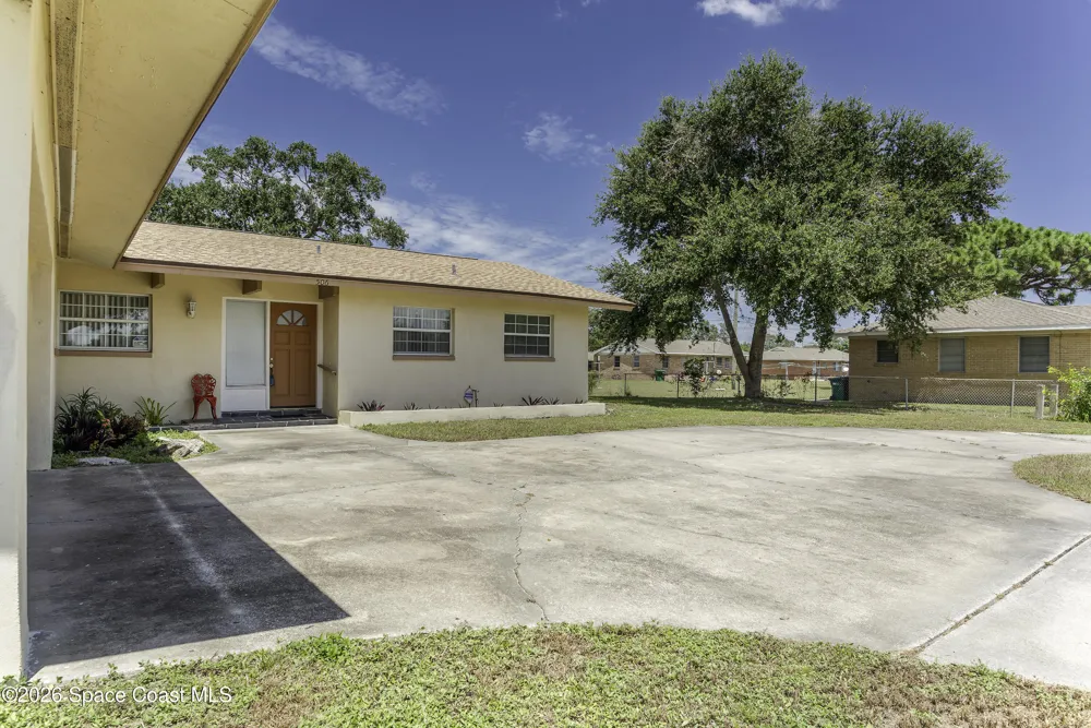 506 Walker Street Melbourne, FL 32901